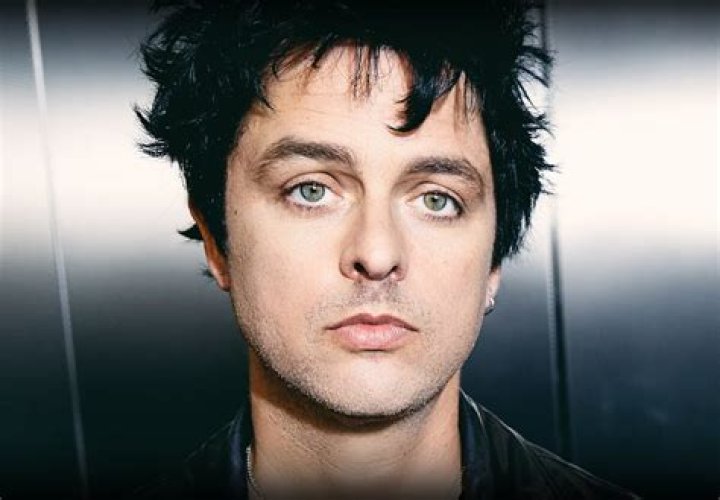 How Tall is Billie Joe Armstrong? Biography, Age, Height, Net Worth