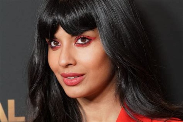 Jameela Jamil Recalls Feeling 'Too Fat' While Sharing Photo From When She Had an Eating Disorder