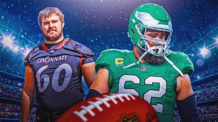 Jason Kelce Net Worth - VlogUp |