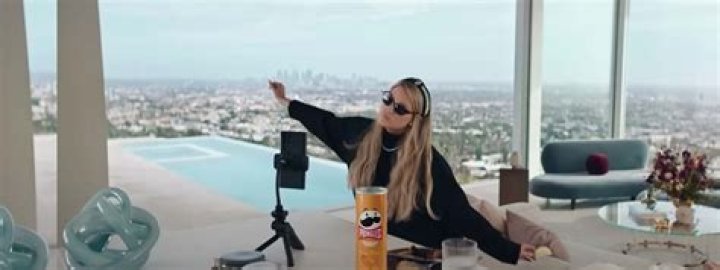 Stars in Super Bowl 2023 Commercials: Alicia Silverstone, More ·